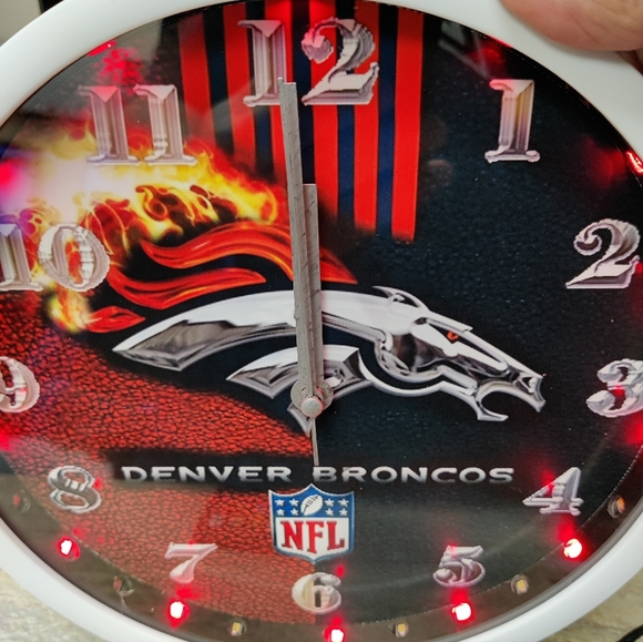 Broncos football led wall clock - Picture 6 of 8